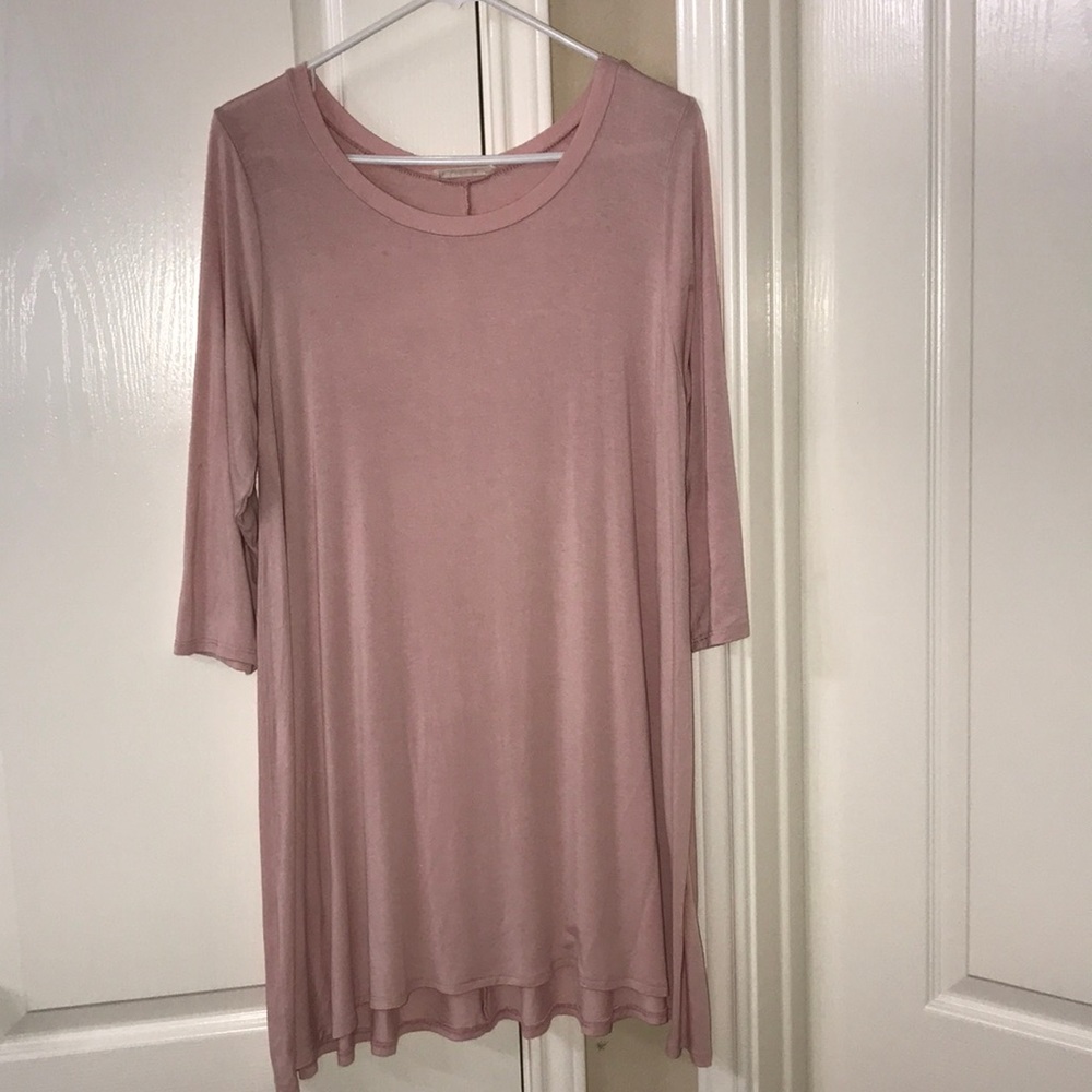 Women’s dusty pink long sleeve scoop neck